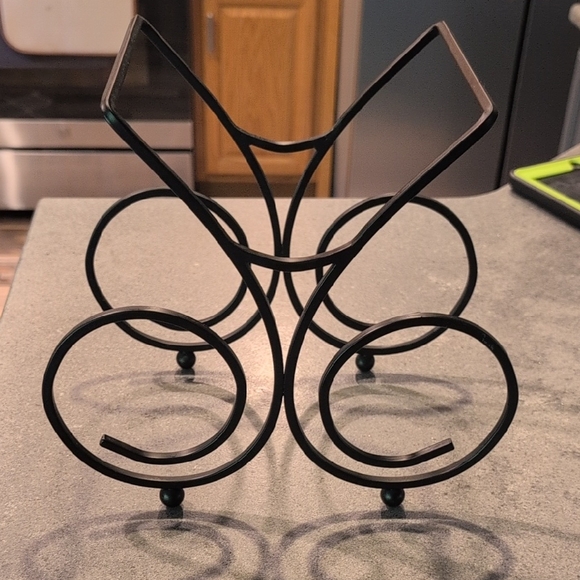 Sleek Black Metal Wine Holder - Picture 1 of 1